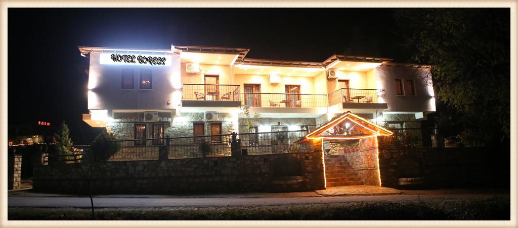 Voreas Hotel Káto Loutrákion Exterior foto