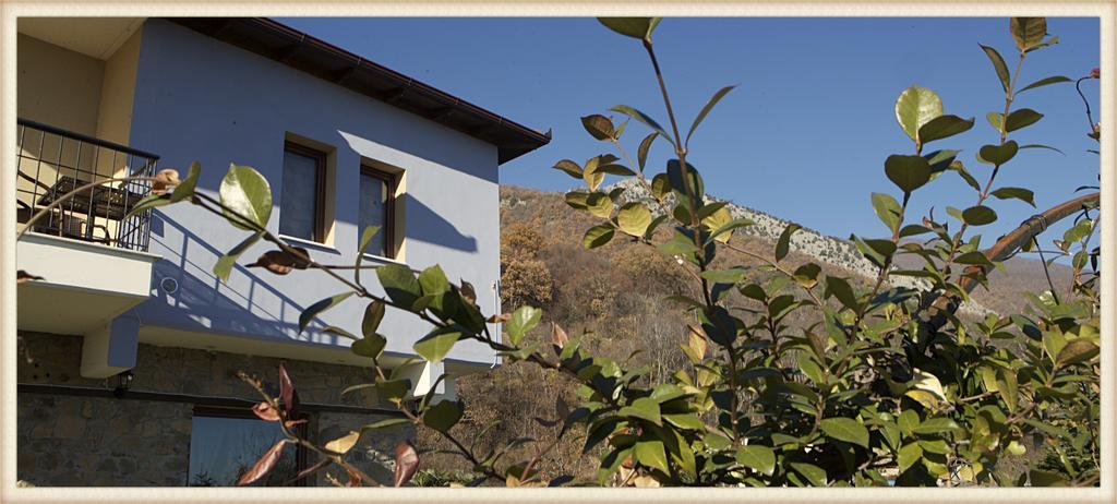Voreas Hotel Káto Loutrákion Exterior foto