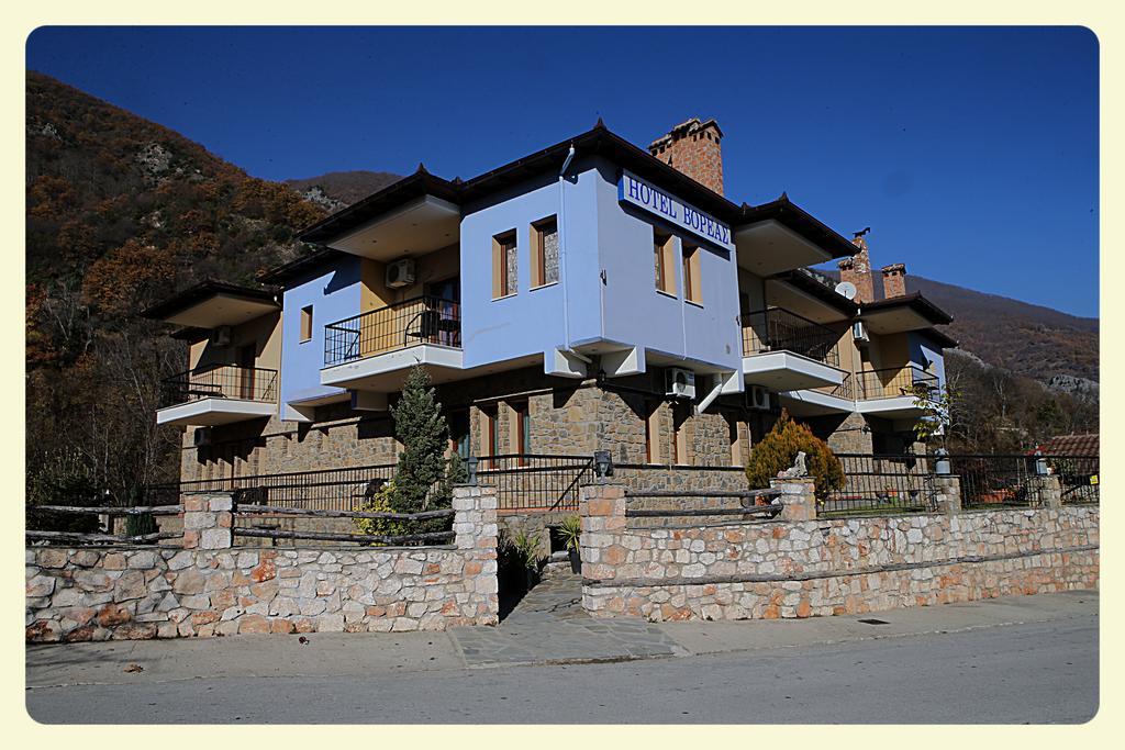 Voreas Hotel Káto Loutrákion Exterior foto